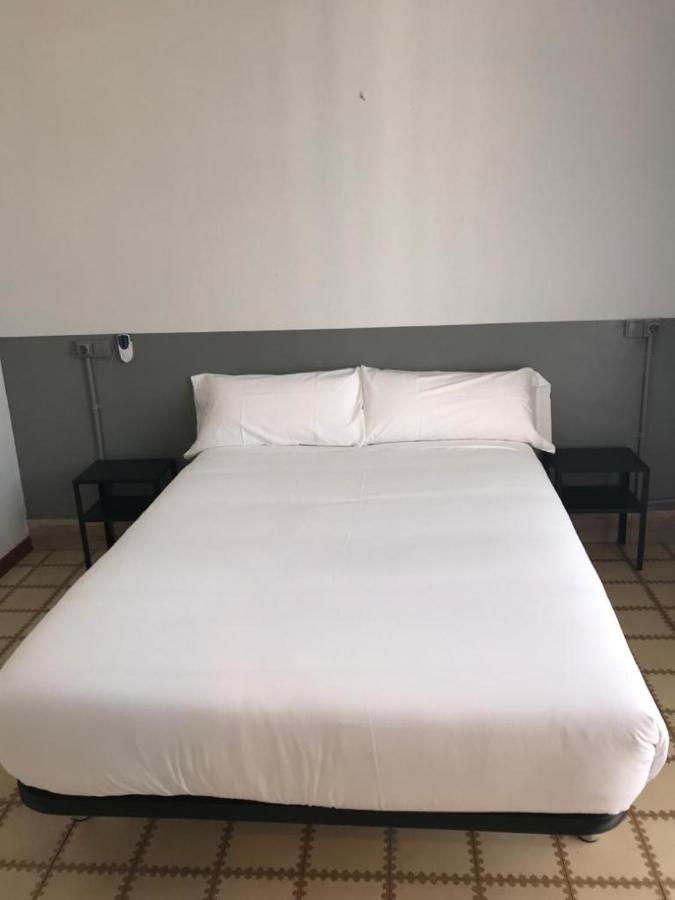 Hotel Monegal Барселона Экстерьер фото