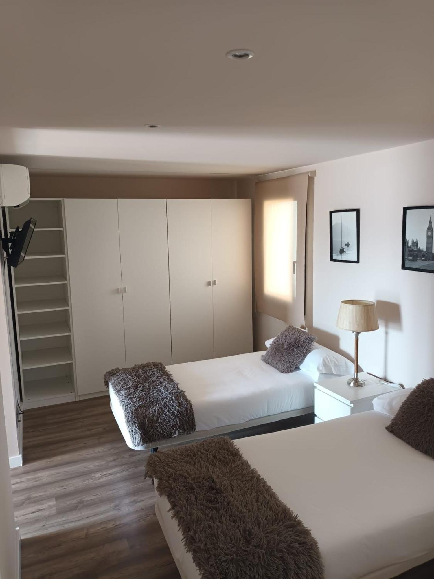 Hotel Monegal Барселона Номер фото