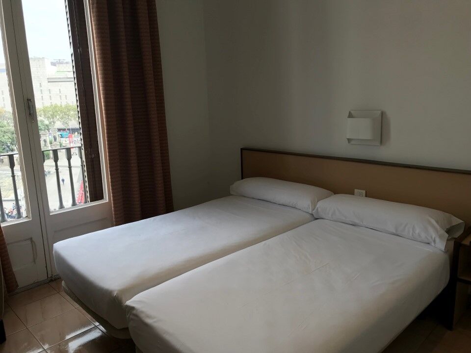 Hotel Monegal Барселона Экстерьер фото
